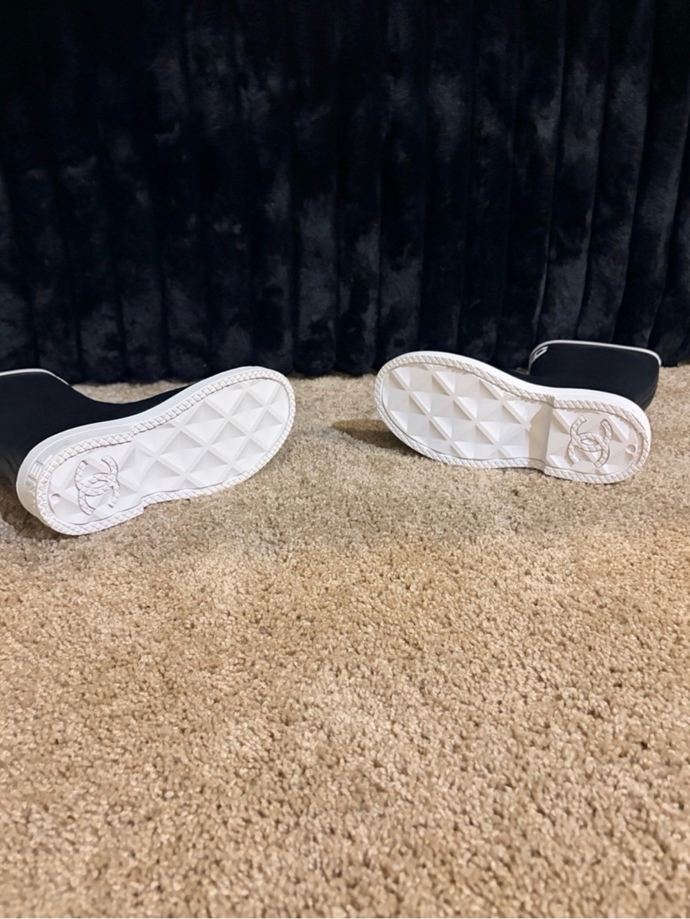 CHANEL Black and White Kids Logo Rain Boots - Picture 4 of 6
